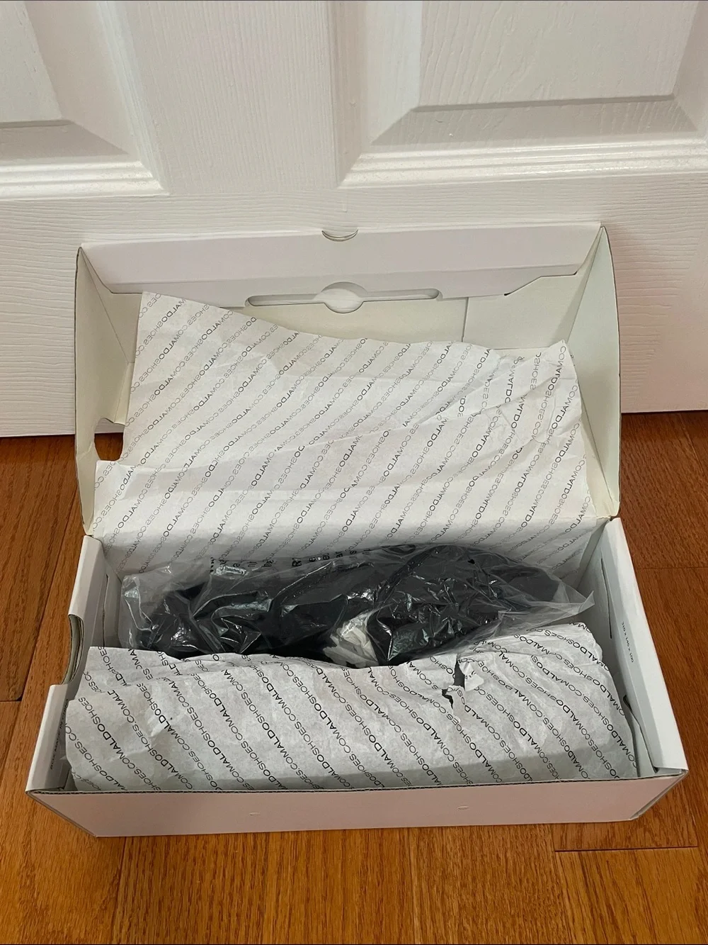 GUC - Aldo Latrice Black Pointed Suede Slip-On Loafers